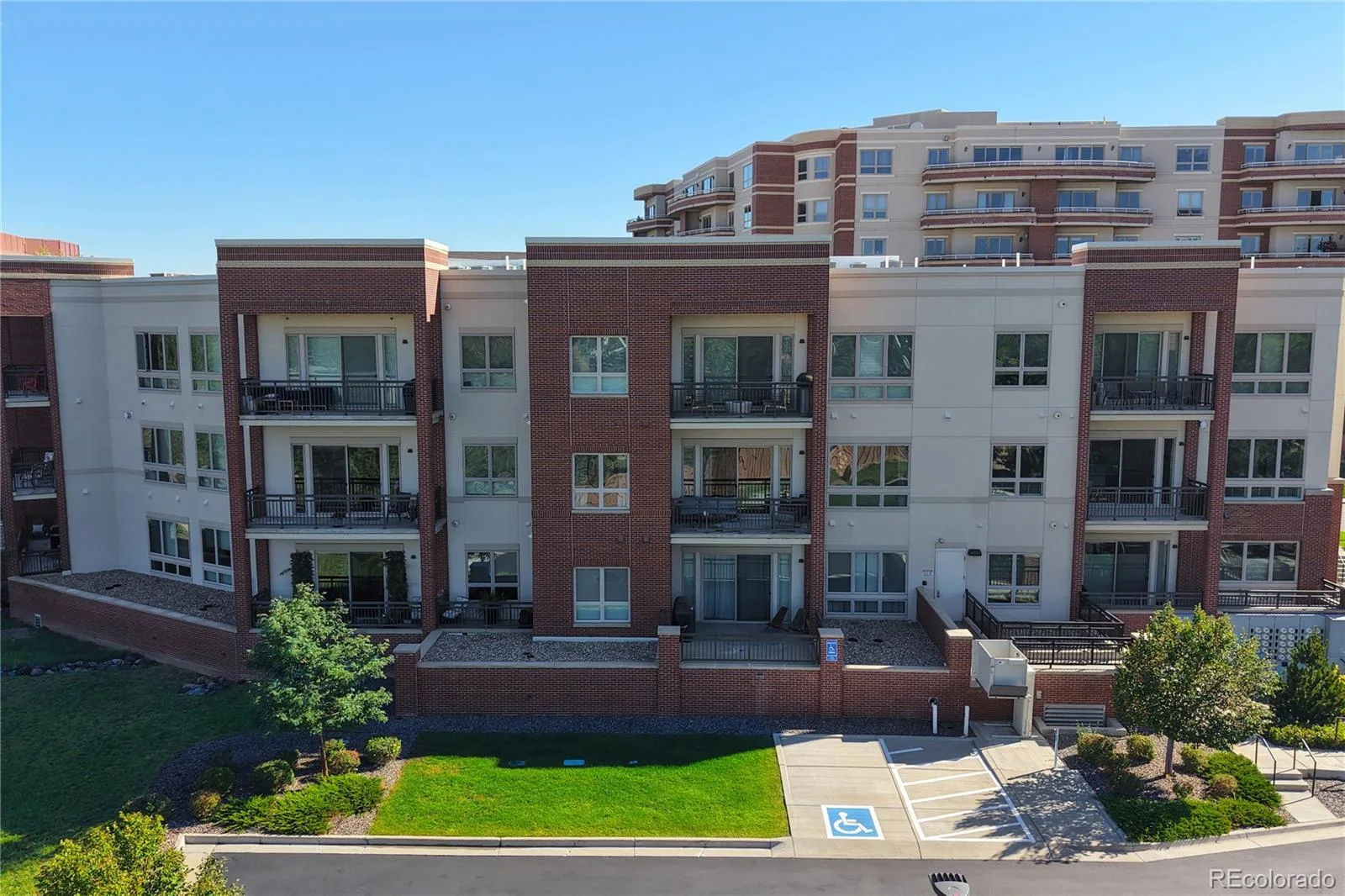 4885 S Monaco Street #101 Denver CO 80237 | MLS #REC9421444 09262026012452 1600 26