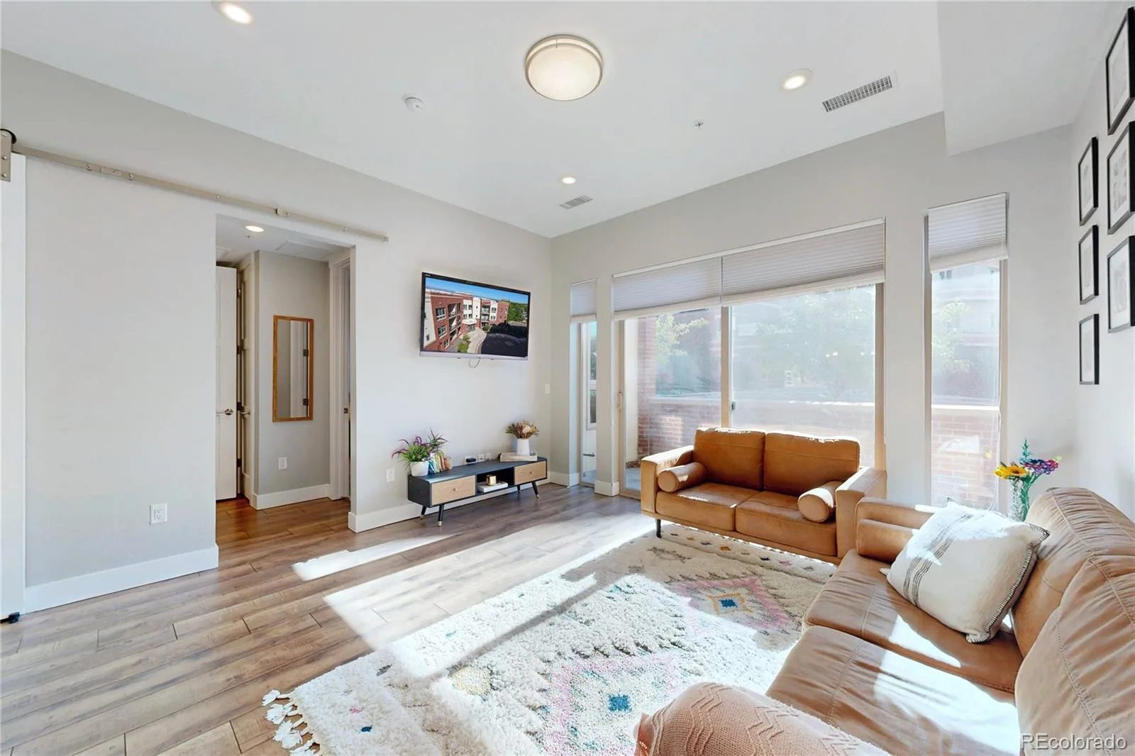 4885 S Monaco Street #101 Denver CO 80237 | MLS #REC9421444 09262026012452 1600 3