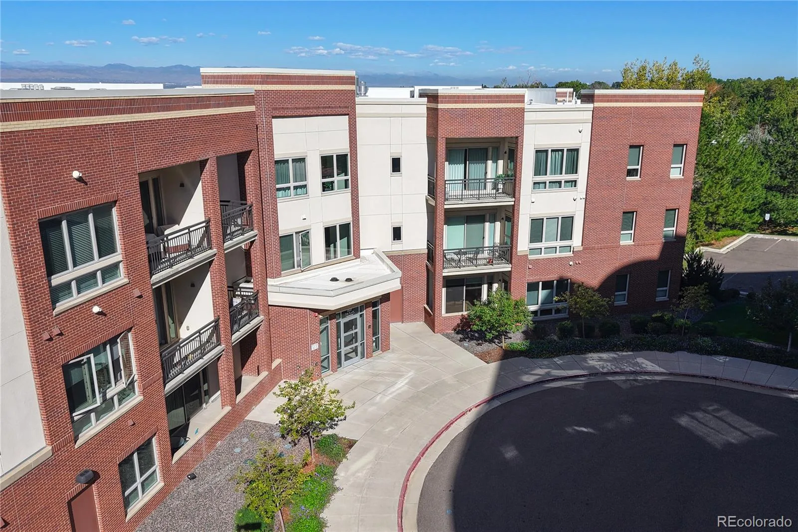 4885 S Monaco Street #101 Denver CO 80237 | MLS #REC9421444 09262026012452 1600 31