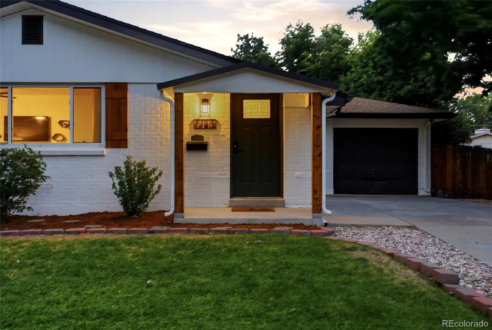 6186 Flower Street Arvada CO 80004 | MLS #REC9423032 08052026181937 1600 31