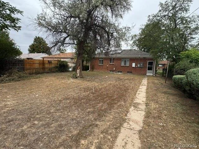 2665 Ivanhoe Street Denver CO 80207 | MLS #REC9424776 09262026025623 640 7