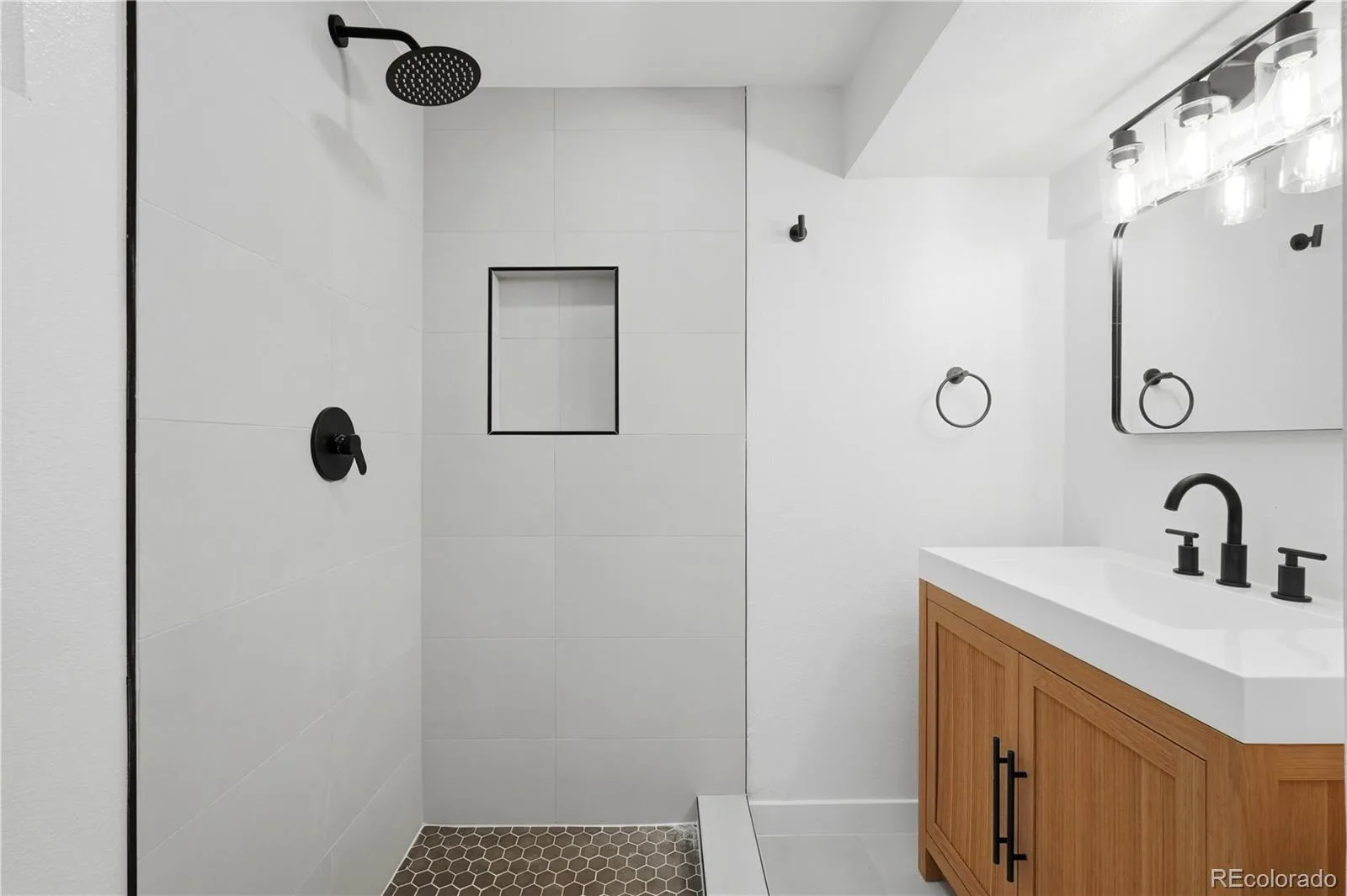 45 S Dover Street Lakewood CO 80226 | MLS #REC9424811 10122026185000 1600 19