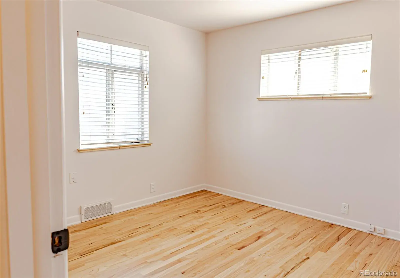 02142026031021 1600 32