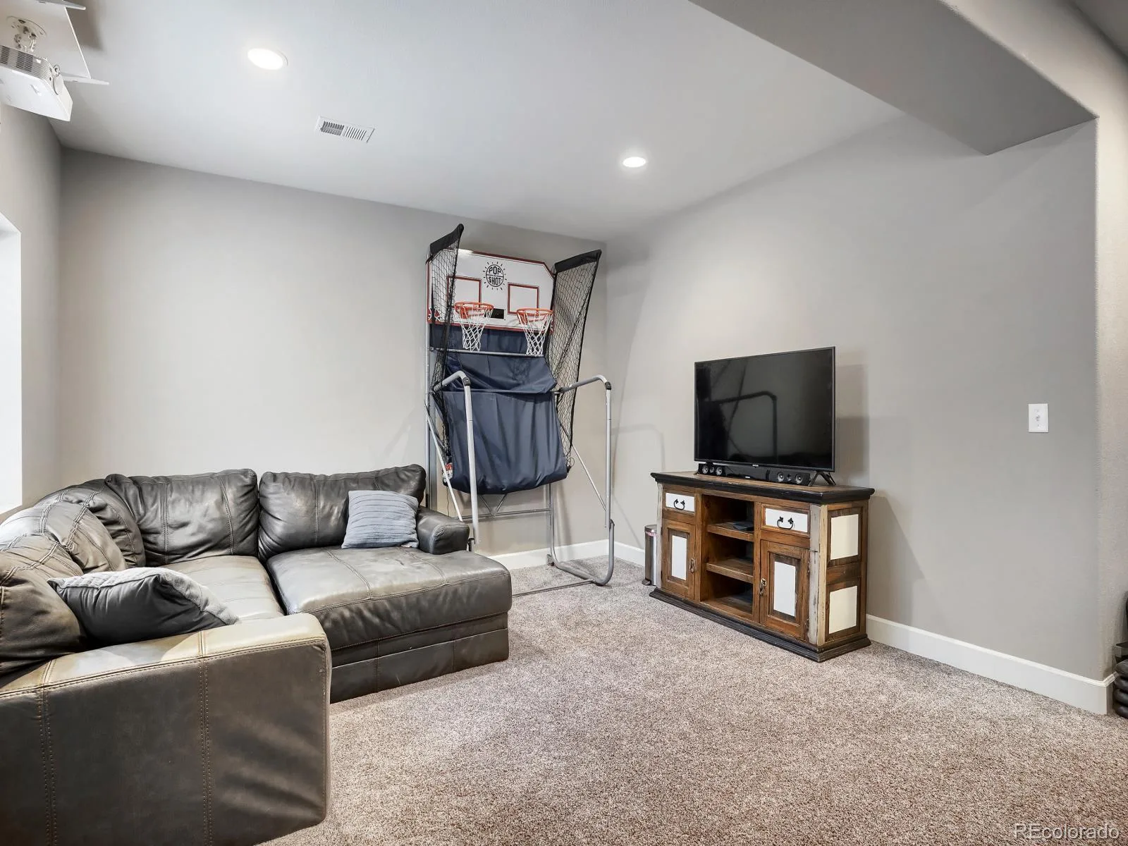 5226 Cherry Blossom Drive Brighton CO 80601 | MLS #REC9426289 08282026182618 1600 28