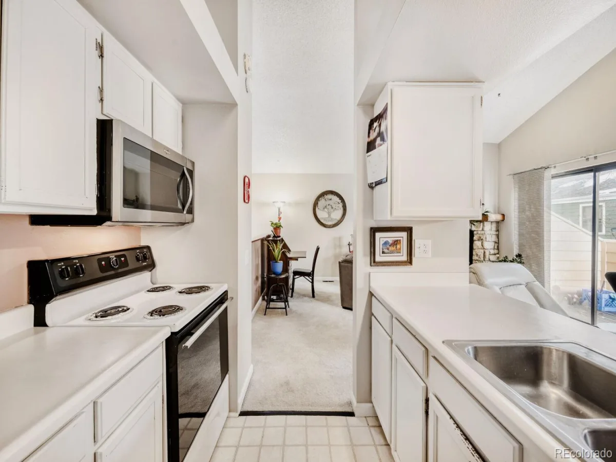 4252 S Richfield Way Aurora CO 80013 | MLS #REC9428192 08172026233755 1200 11