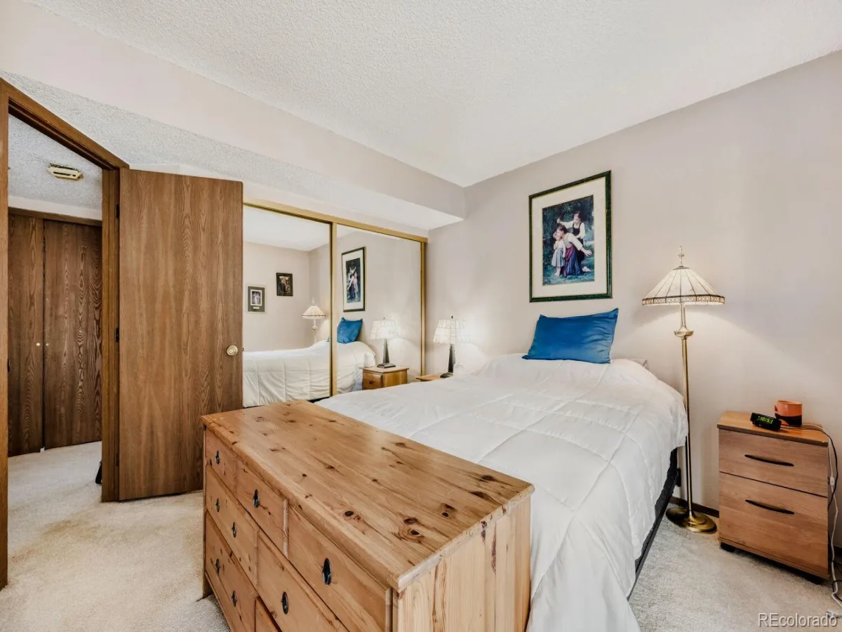 4252 S Richfield Way Aurora CO 80013 | MLS #REC9428192 08172026233755 1200 18