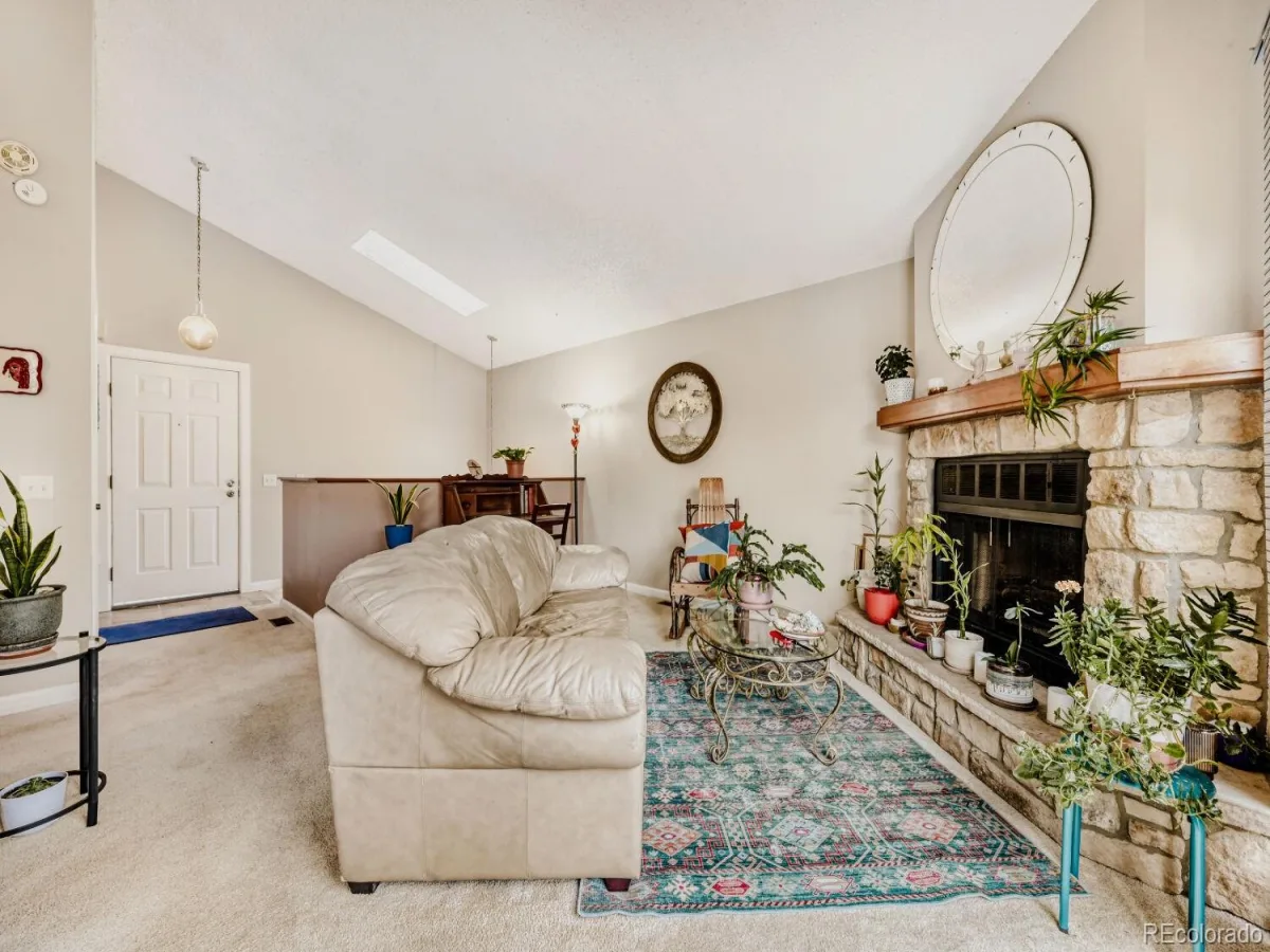 4252 S Richfield Way Aurora CO 80013 | MLS #REC9428192 08172026233755 1200 6