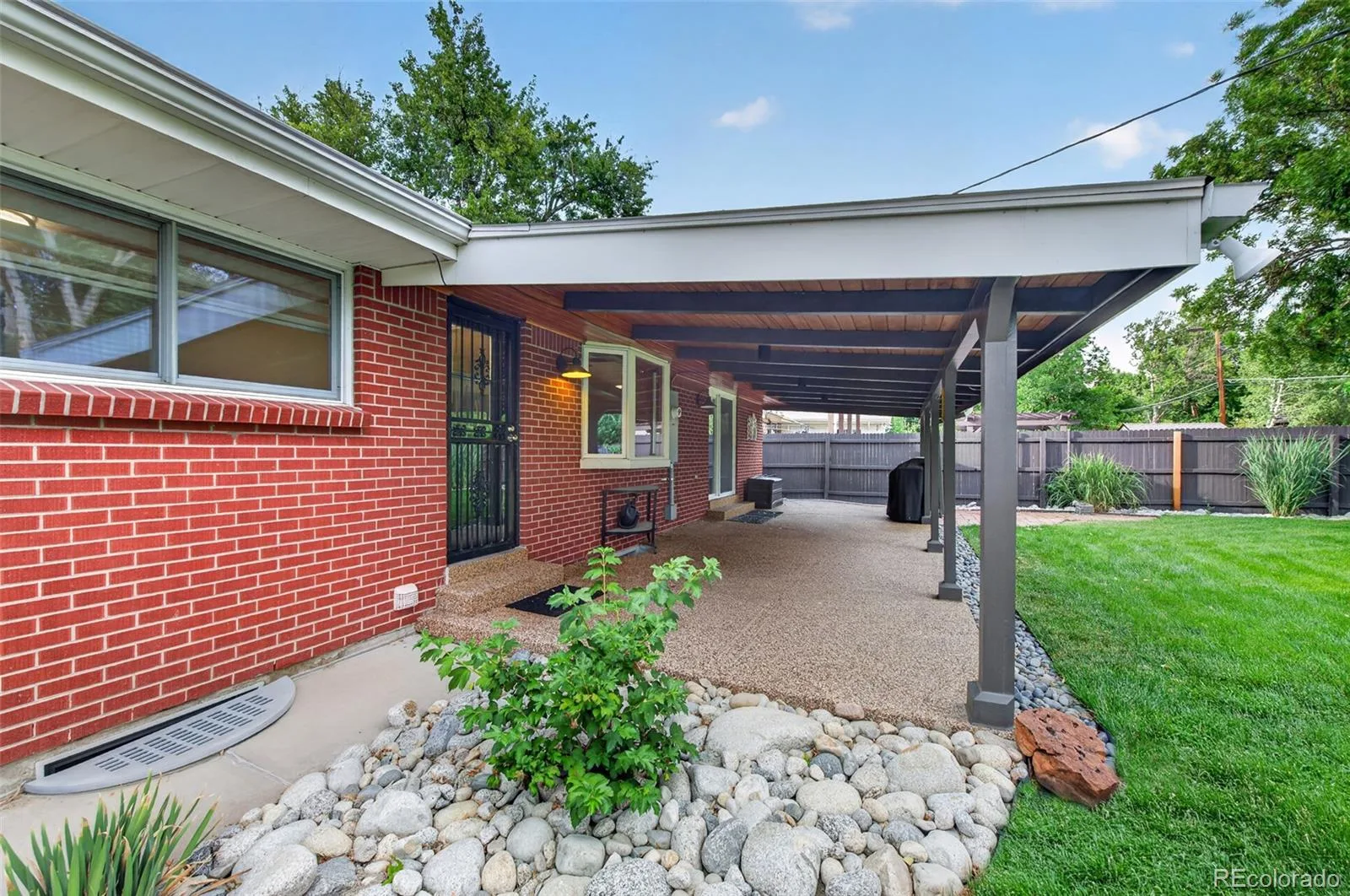 2860 S Jay Street Denver CO 80227 | MLS #REC9429052 08122026160544 1600 42