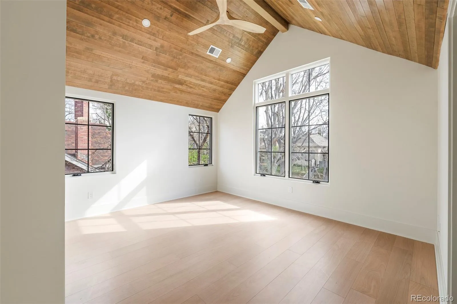 04172026155335 1600 28