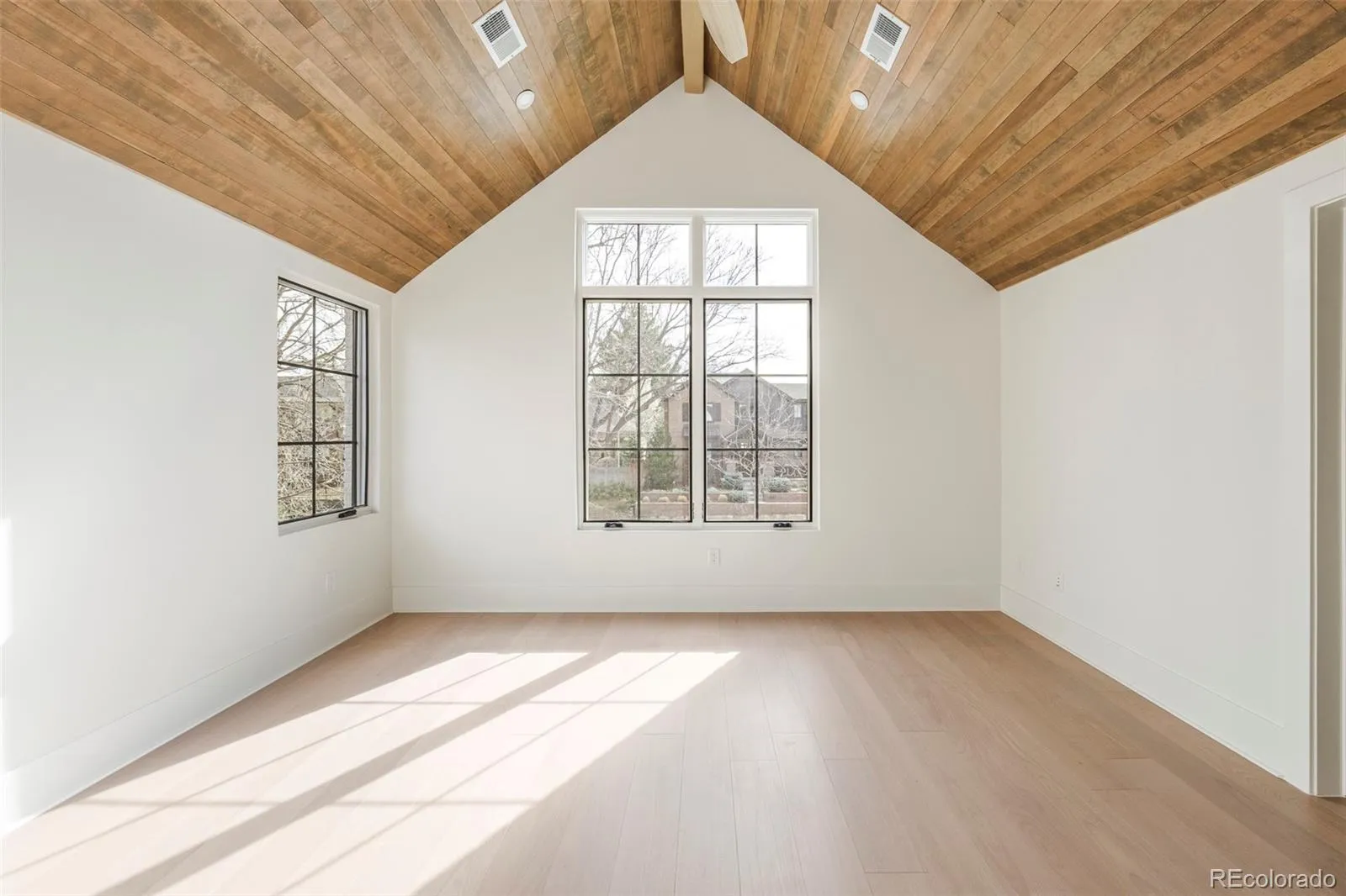 04172026155335 1600 29