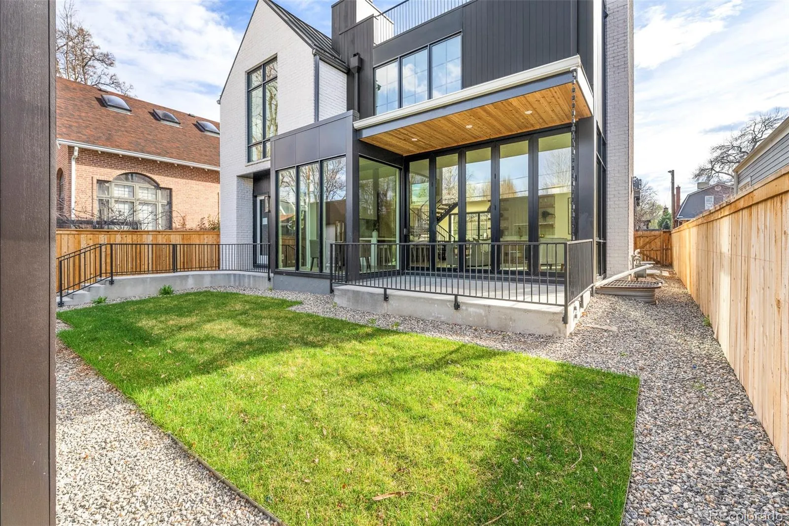 04172026155335 1600 44