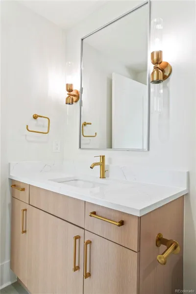 04172026155335 800 17