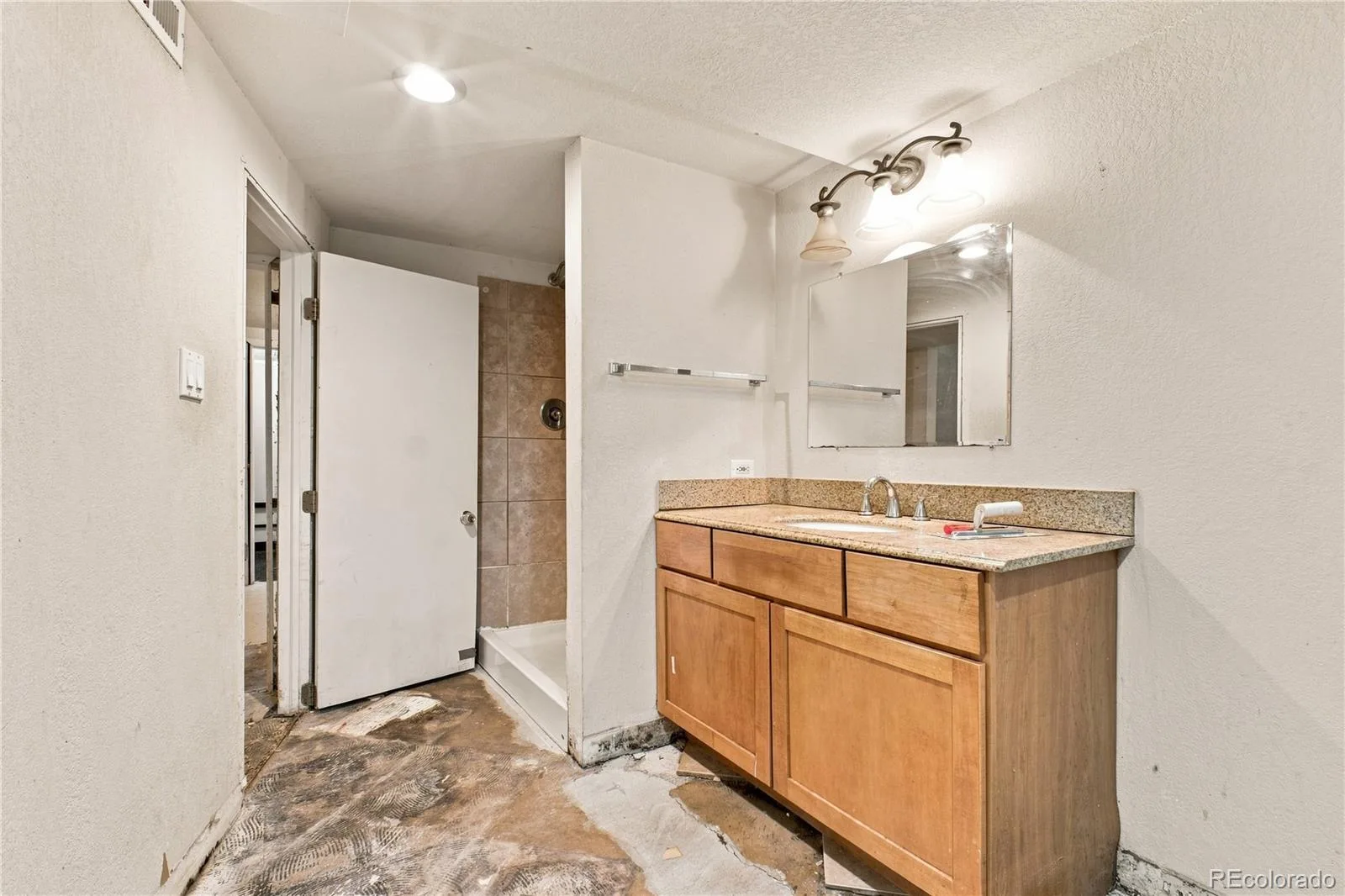 6974 S Lakeview Street Littleton CO 80120 | MLS #REC9430118 08292026161305 1600 11