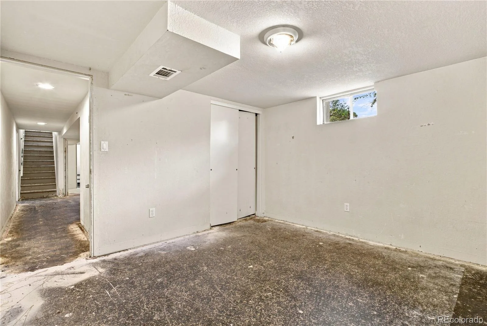 6974 S Lakeview Street Littleton CO 80120 | MLS #REC9430118 08292026161305 1600 12