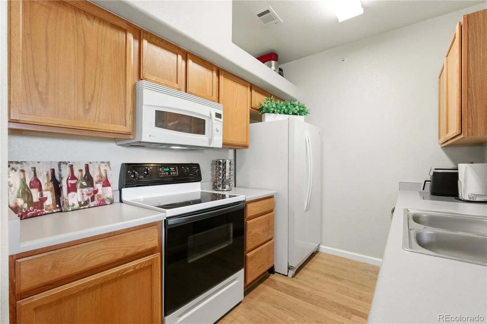 18939 E Warren Circle #E302 Aurora CO 80013 MLS #REC9430257 04202026185140 1600 5