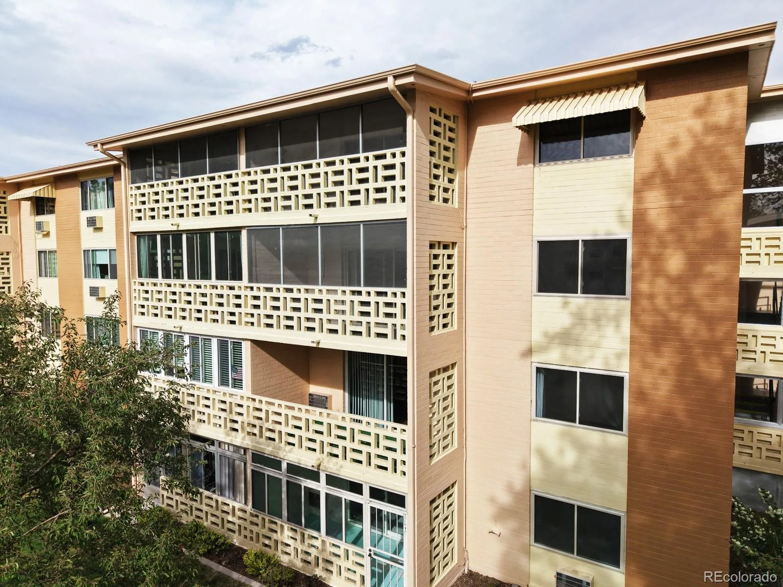 605 S Alton Way #12C Denver CO 80247 | MLS #REC9430345 06302026220254 1600 34