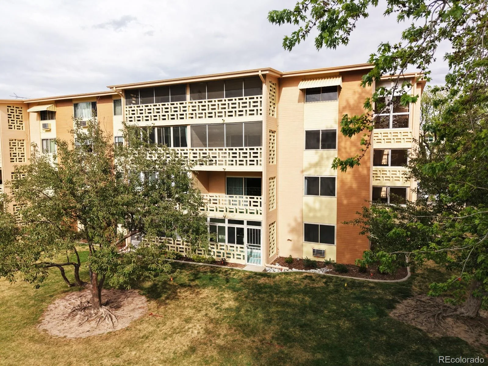 605 S Alton Way #12C Denver CO 80247 | MLS #REC9430345 06302026220254 1600 35