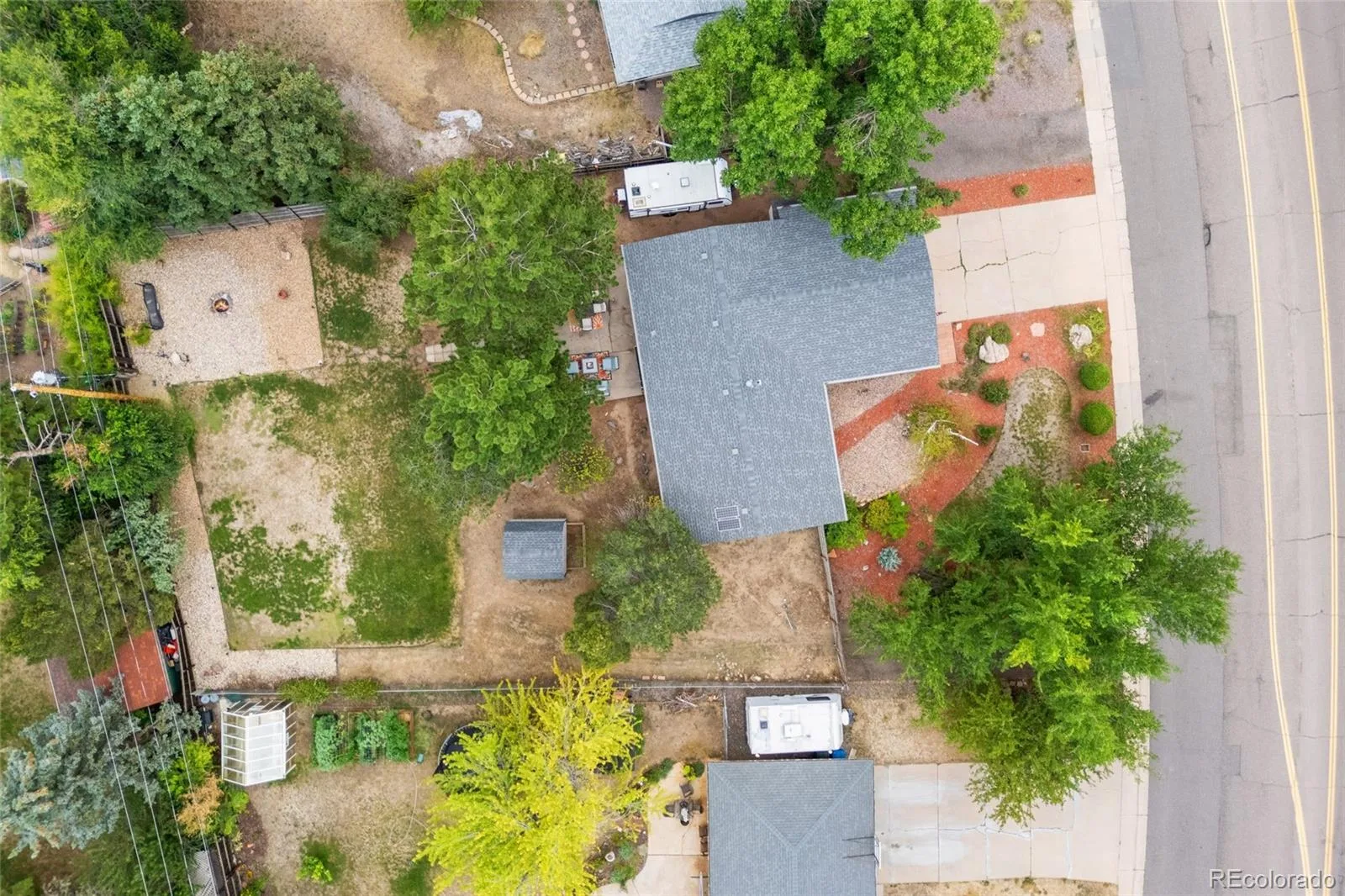 8060 S Kendall Boulevard Littleton CO 80128 | MLS #REC9431044 08052026011141 1600 34