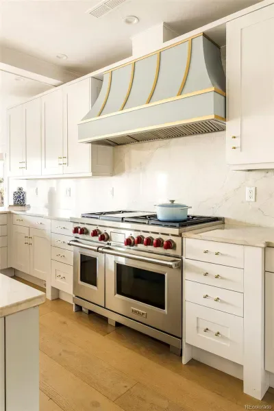 03272026203333 800 14