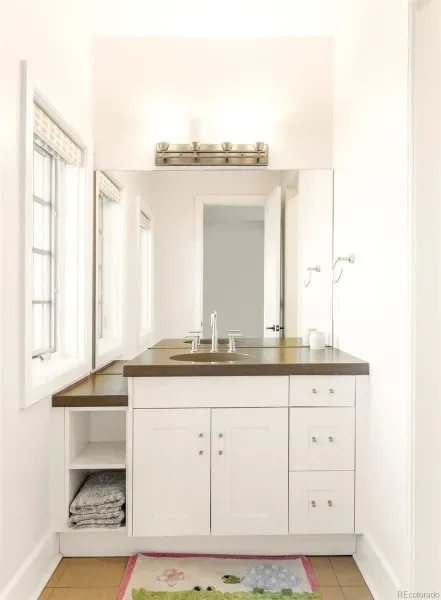 03272026203333 800 28