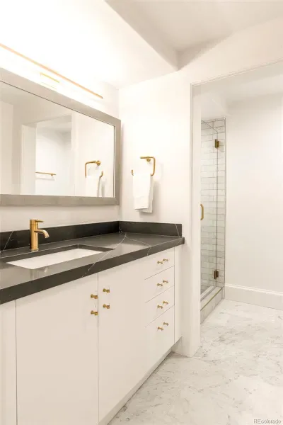 03272026203333 800 33