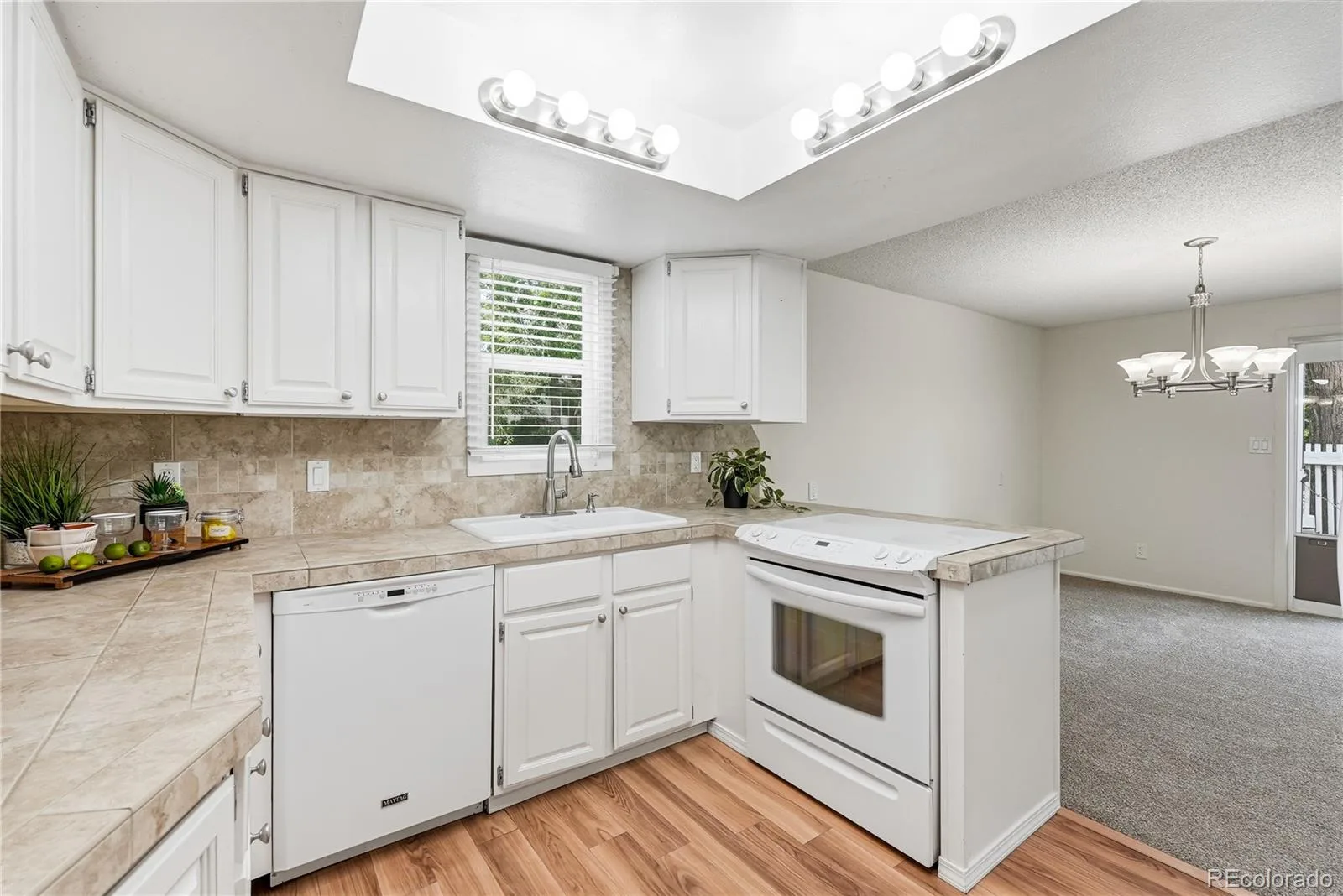 2830 S Kenton Court Aurora CO 80014 MLS #REC9435377 06302026183618 1600 14