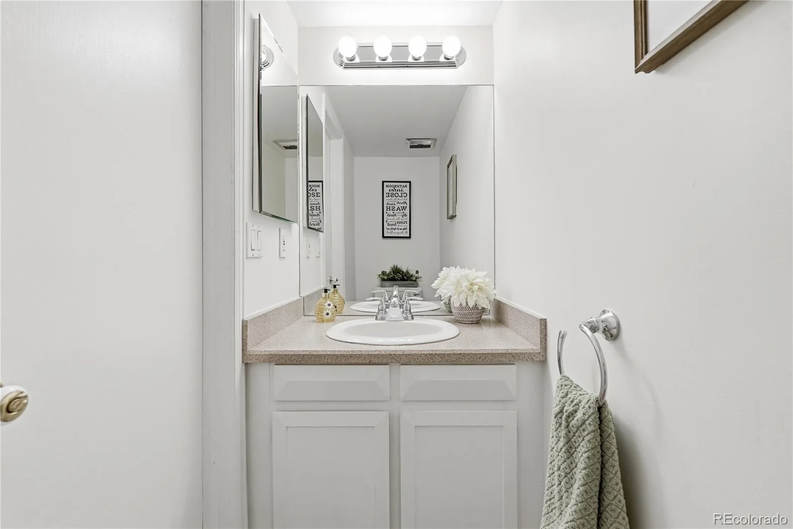 2830 S Kenton Court Aurora CO 80014 MLS #REC9435377 06302026183618 1600 18