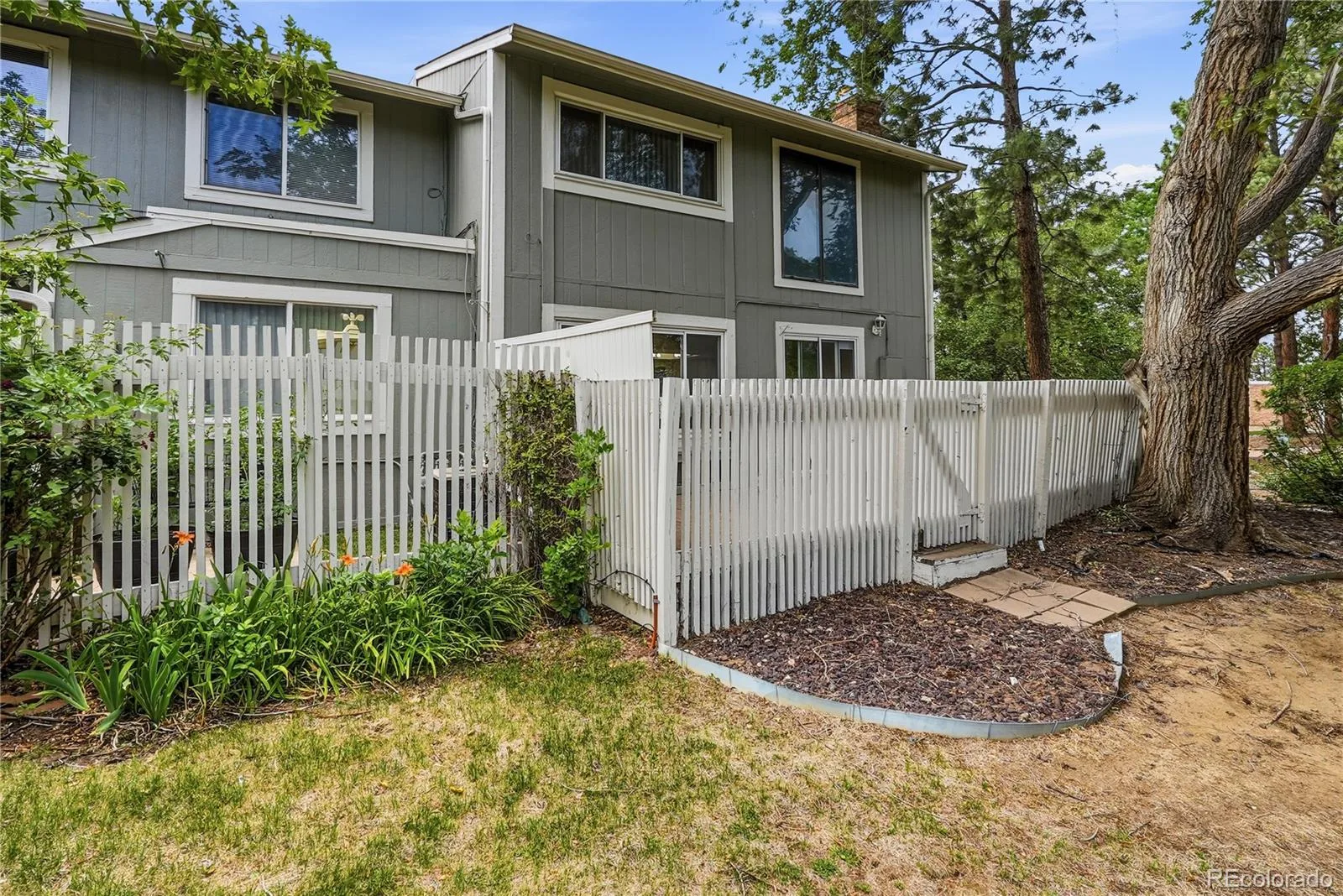 2830 S Kenton Court Aurora CO 80014 MLS #REC9435377 06302026183618 1600 48