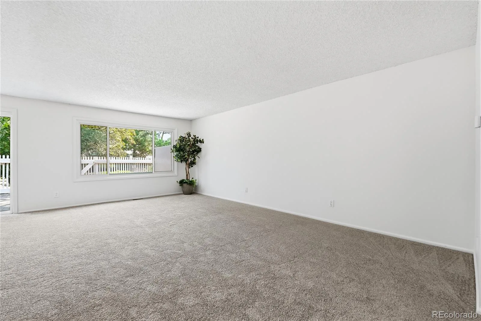 2830 S Kenton Court Aurora CO 80014 MLS #REC9435377 06302026183618 1600 7
