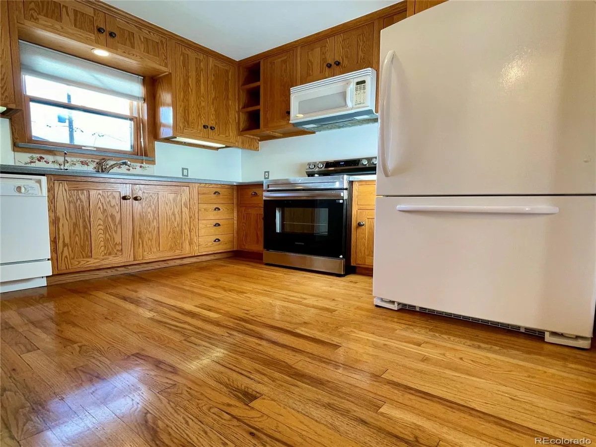 1233 Cook Street Denver CO 80206 | MLS #REC9435827 10032026233025 1200 16