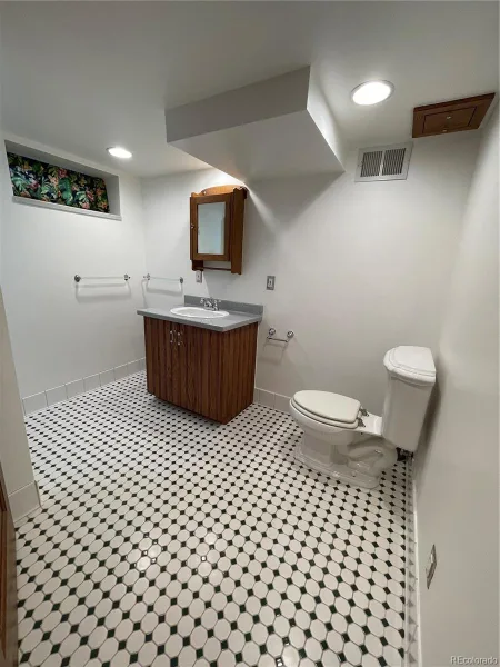 1233 Cook Street Denver CO 80206 | MLS #REC9435827 10032026233025 800 24