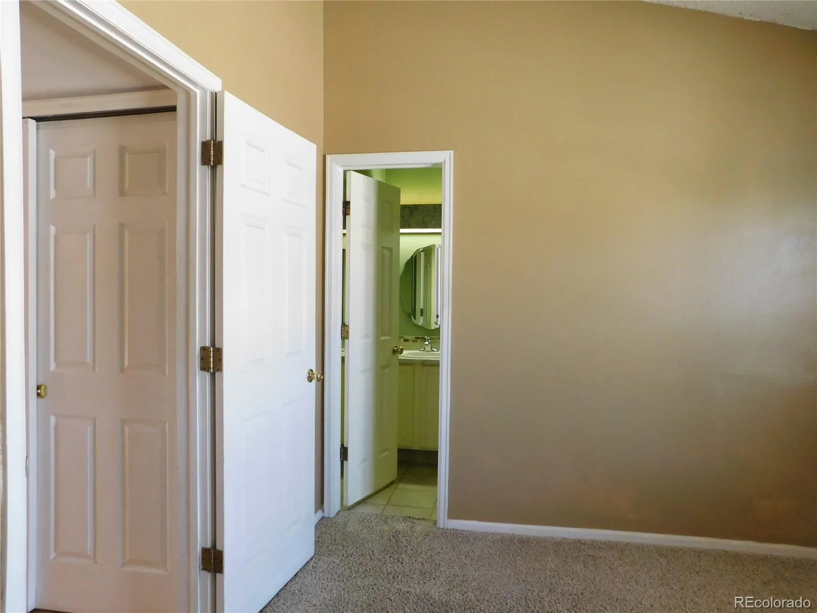 4044 S Carson Street #F Aurora CO 80014 MLS #REC9437803 06022026190323 1600 10