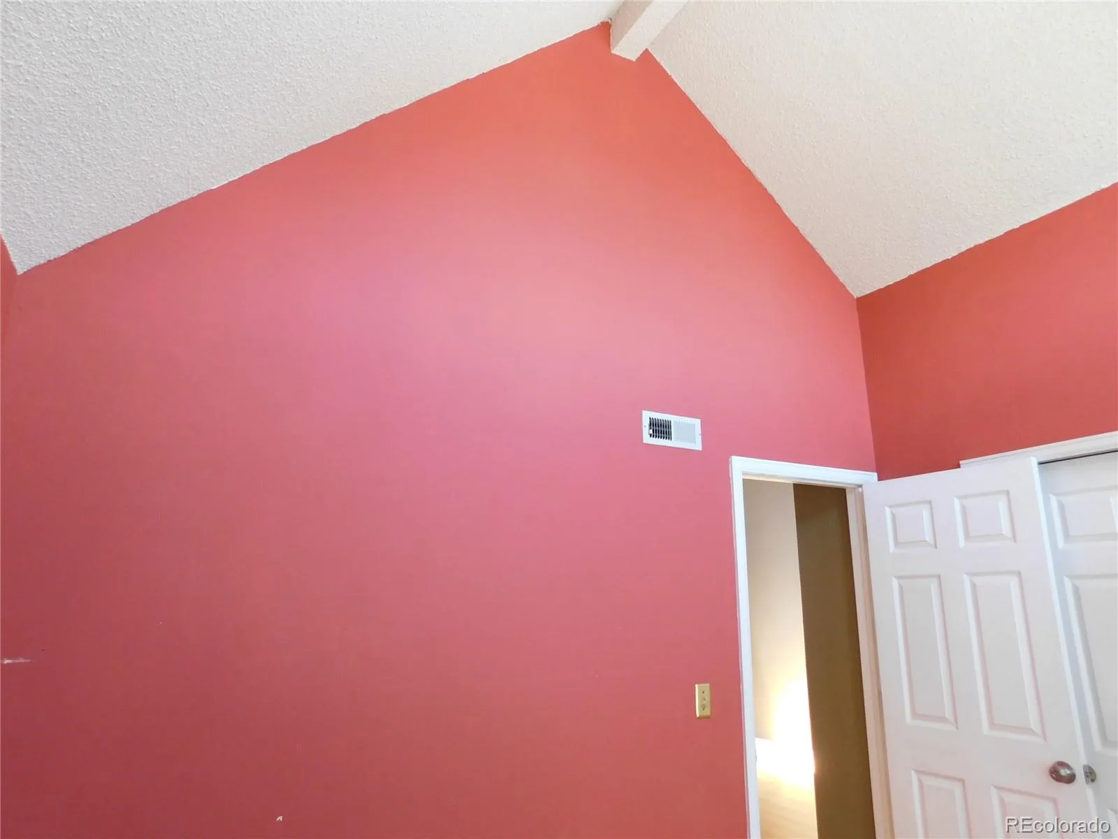 4044 S Carson Street #F Aurora CO 80014 MLS #REC9437803 06022026190323 1600 15