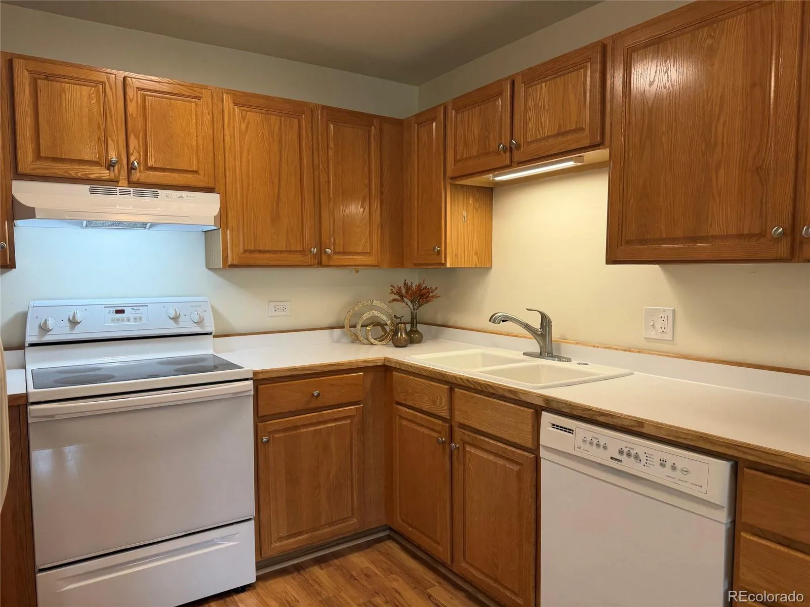 9300 E Center Avenue #2B #57 Denver CO 80247 | MLS #REC9439046 09222026171942 1600 2