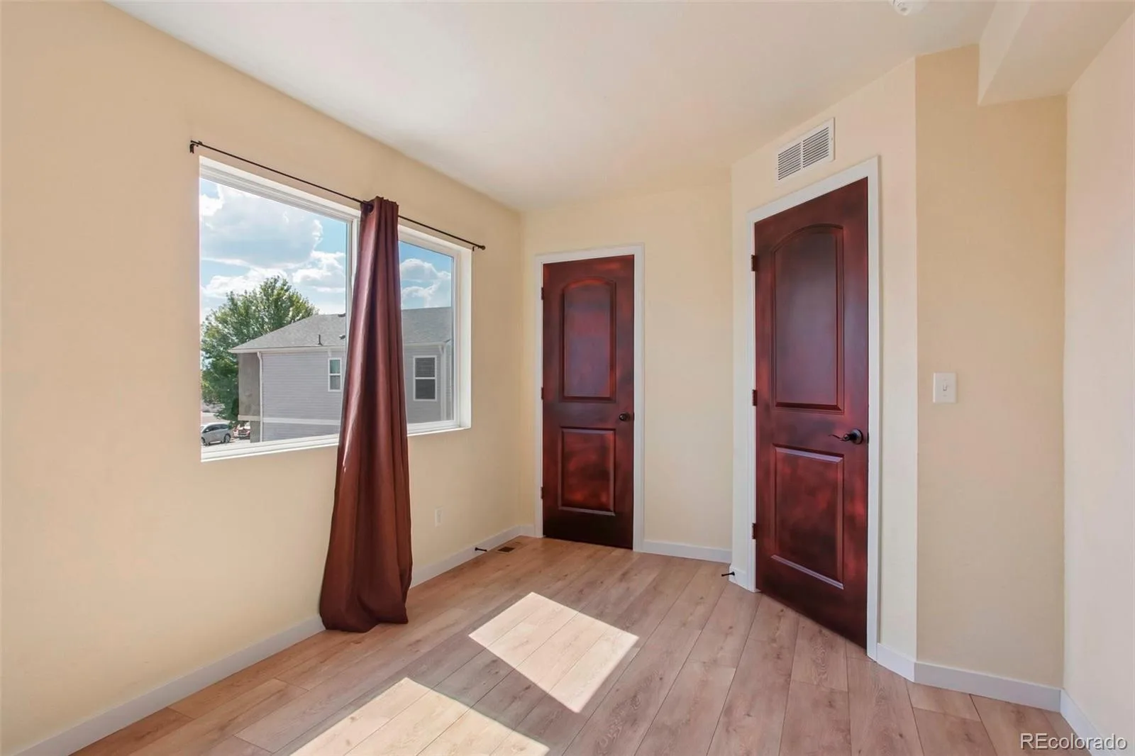18634 E 45th Place Denver CO 80249 | MLS #REC9440389 07232026051341 1600 17