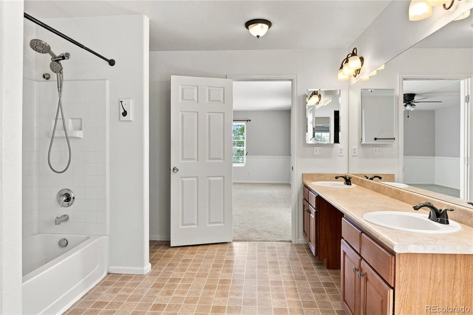 5565 Jericho Court Denver CO 80249 | MLS #REC9442034 08232026145413 1600 27