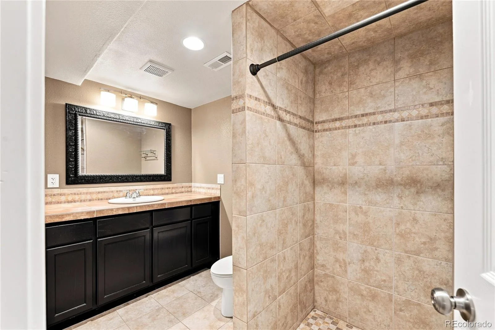 5565 Jericho Court Denver CO 80249 | MLS #REC9442034 08232026145413 1600 36
