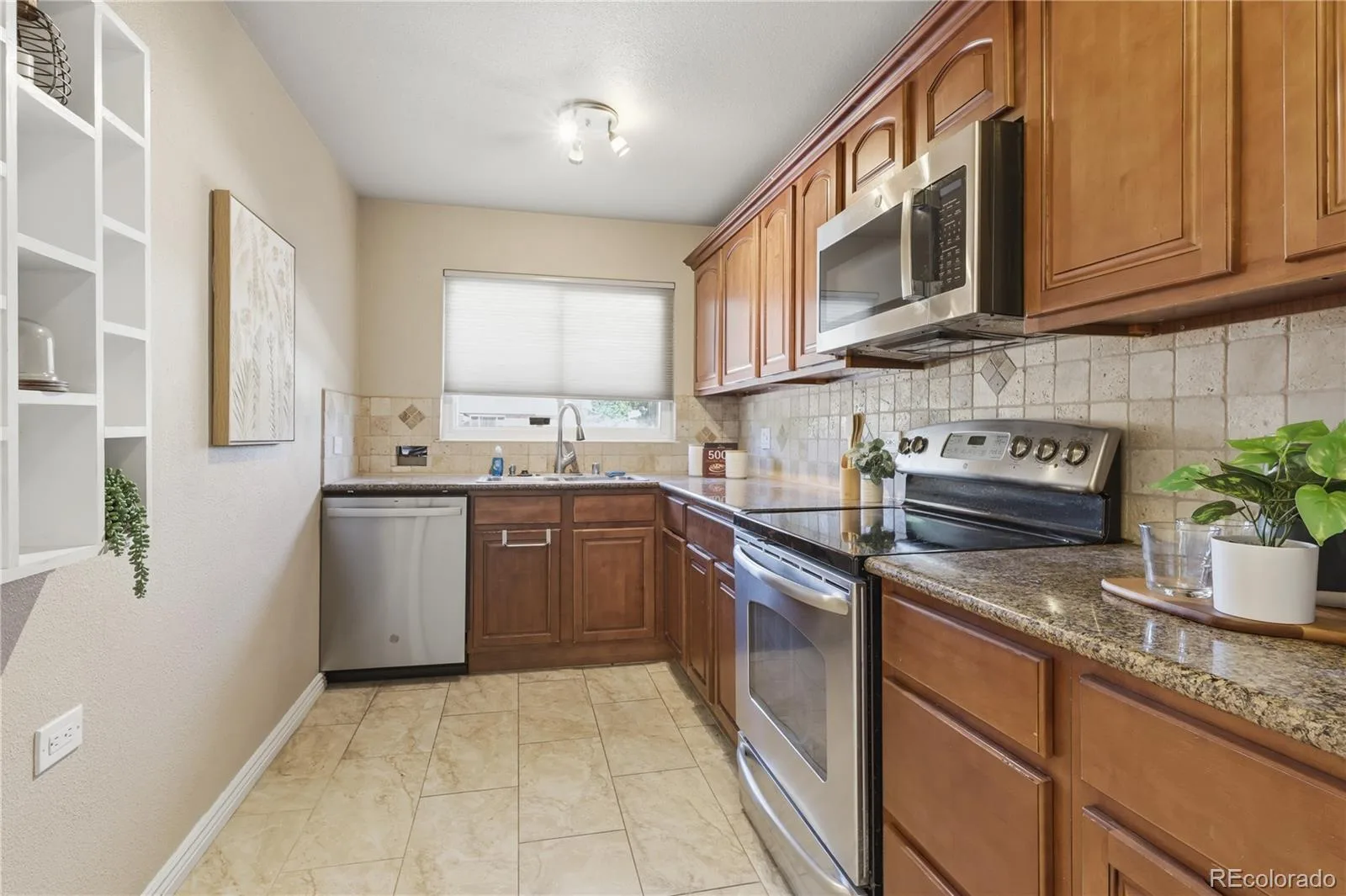 2870 Newport Street Denver CO 80207 MLS #REC9442268 06162026015541 1600 13