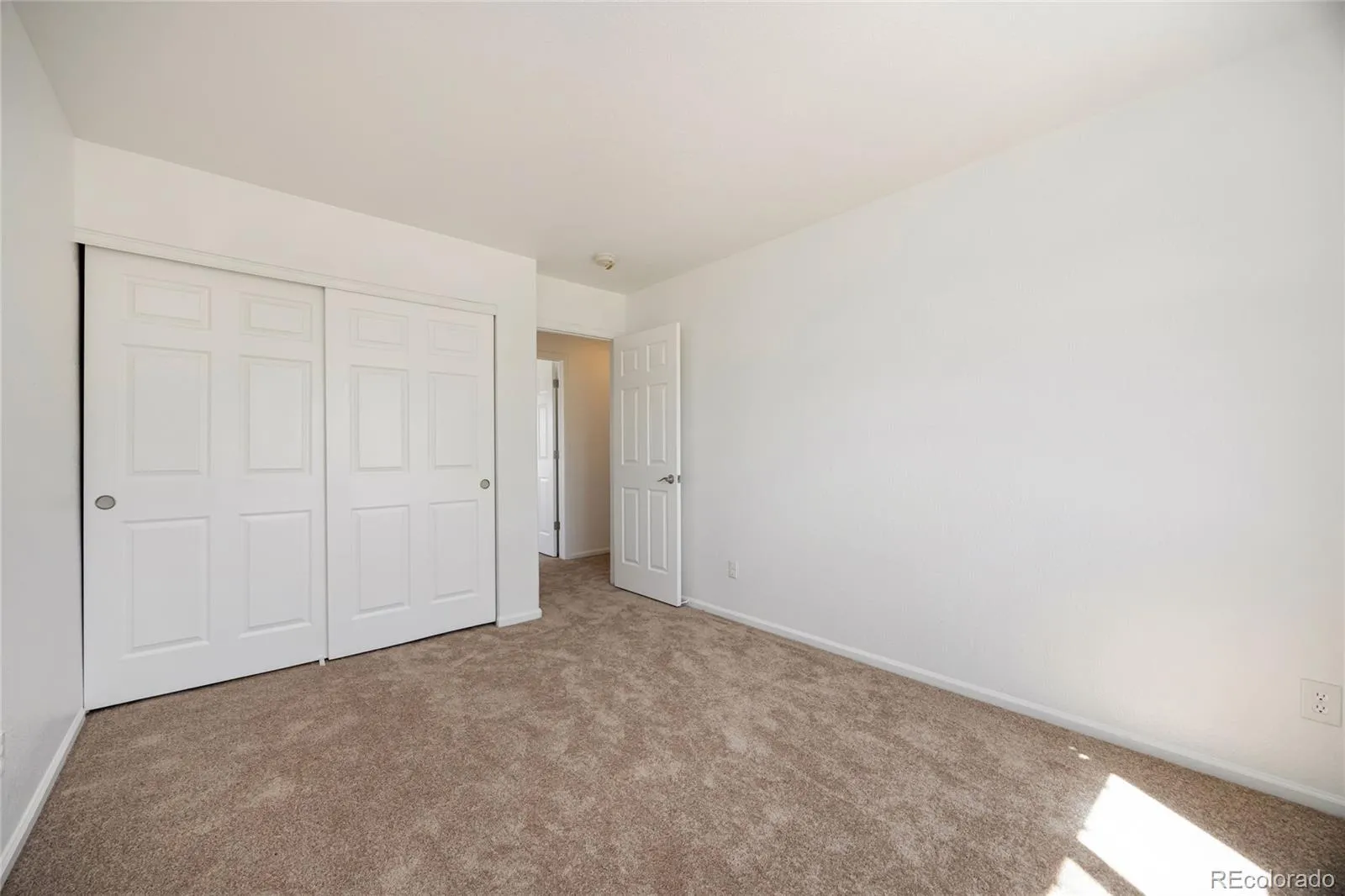 19308 E Dickenson Place Aurora CO 80013 MLS #REC9446035 05132026151112 1600 24