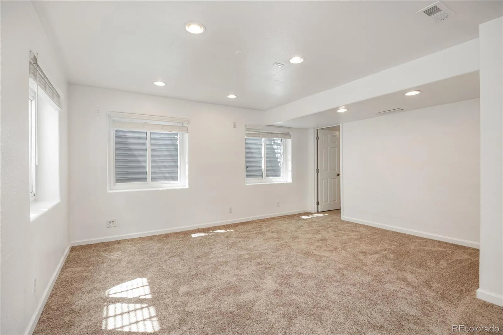 19308 E Dickenson Place Aurora CO 80013 MLS #REC9446035 05132026151112 1600 30