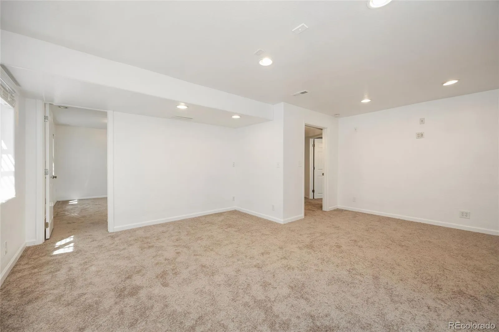 19308 E Dickenson Place Aurora CO 80013 MLS #REC9446035 05132026151112 1600 31