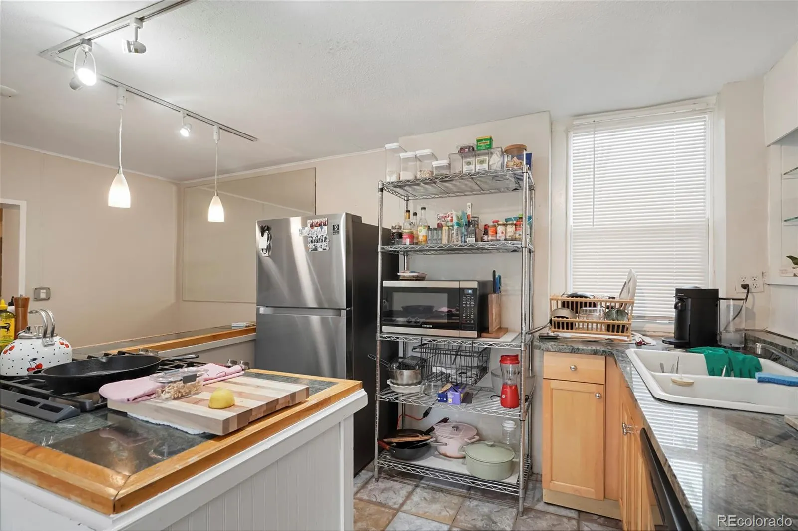 04112026010811 1600 14