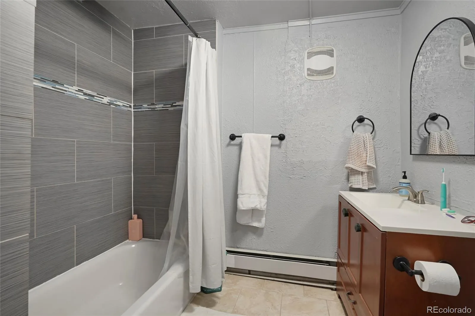 04112026010811 1600 17