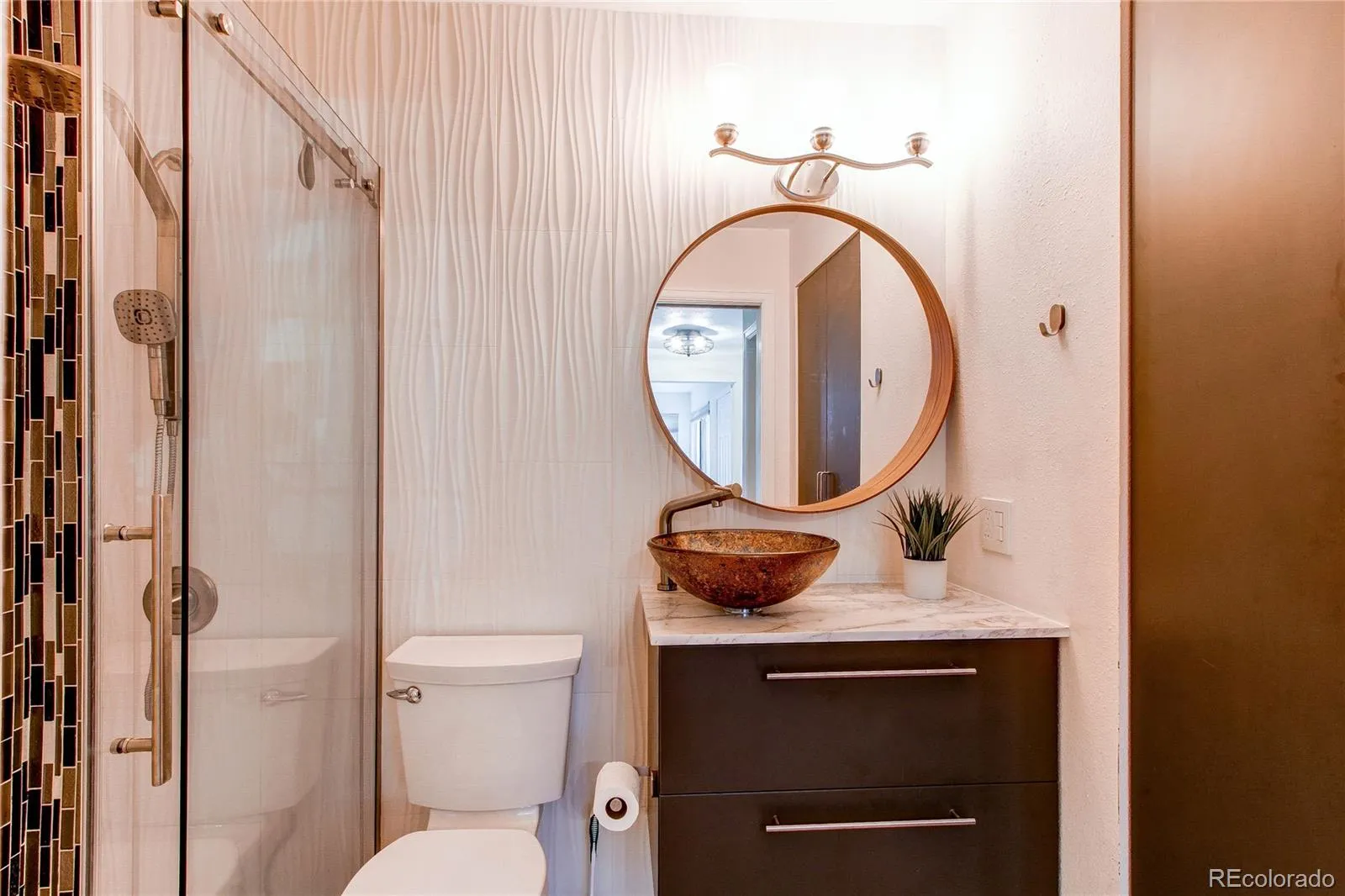 04042026170109 1600 10