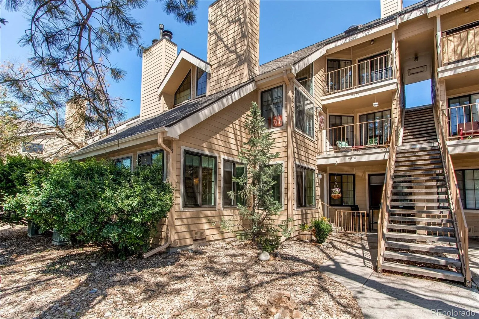 04042026170109 1600 24