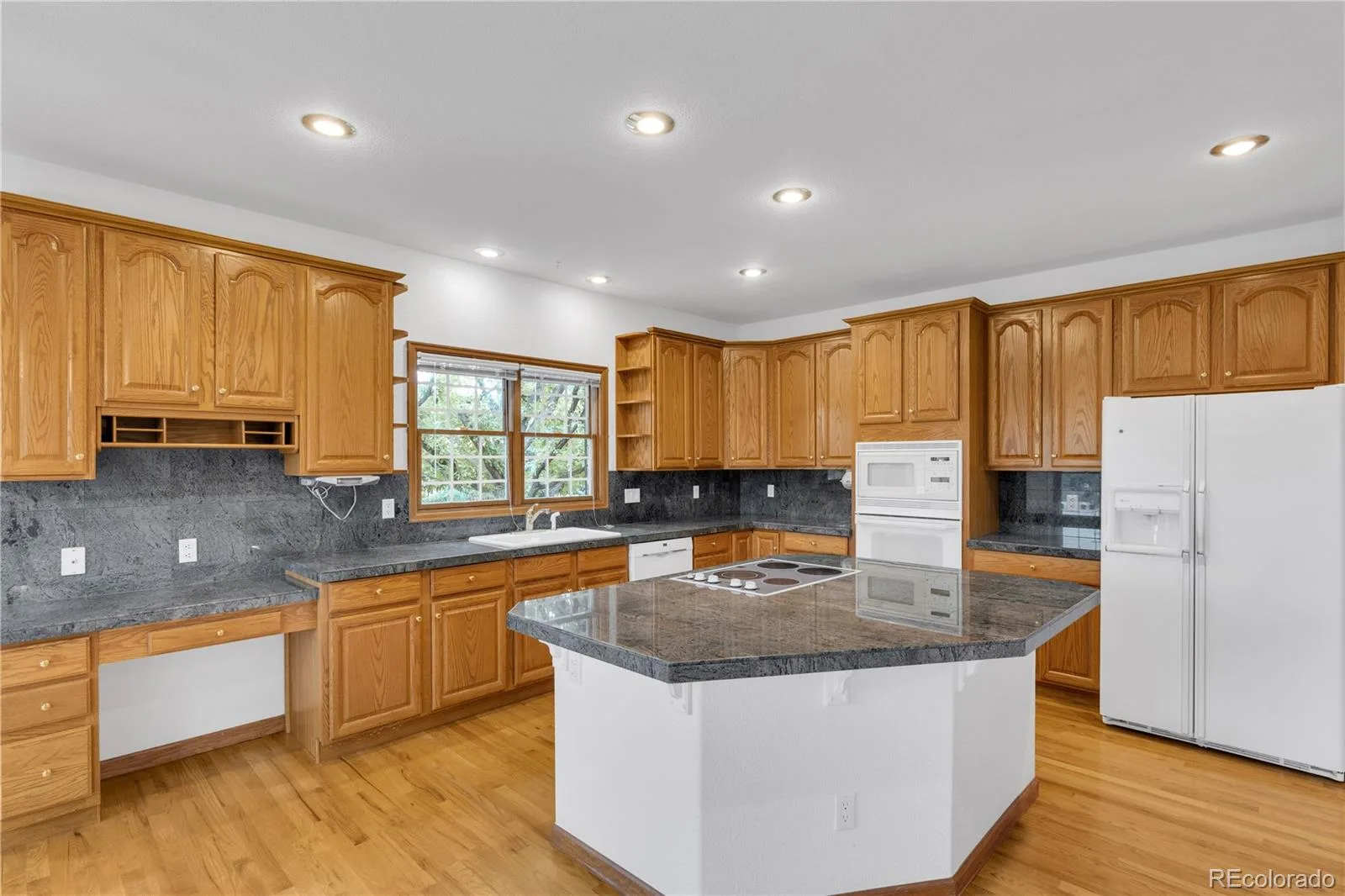 6201 S Potomac Way Centennial CO 80111 | MLS #REC9450428 10032026132930 1600 4