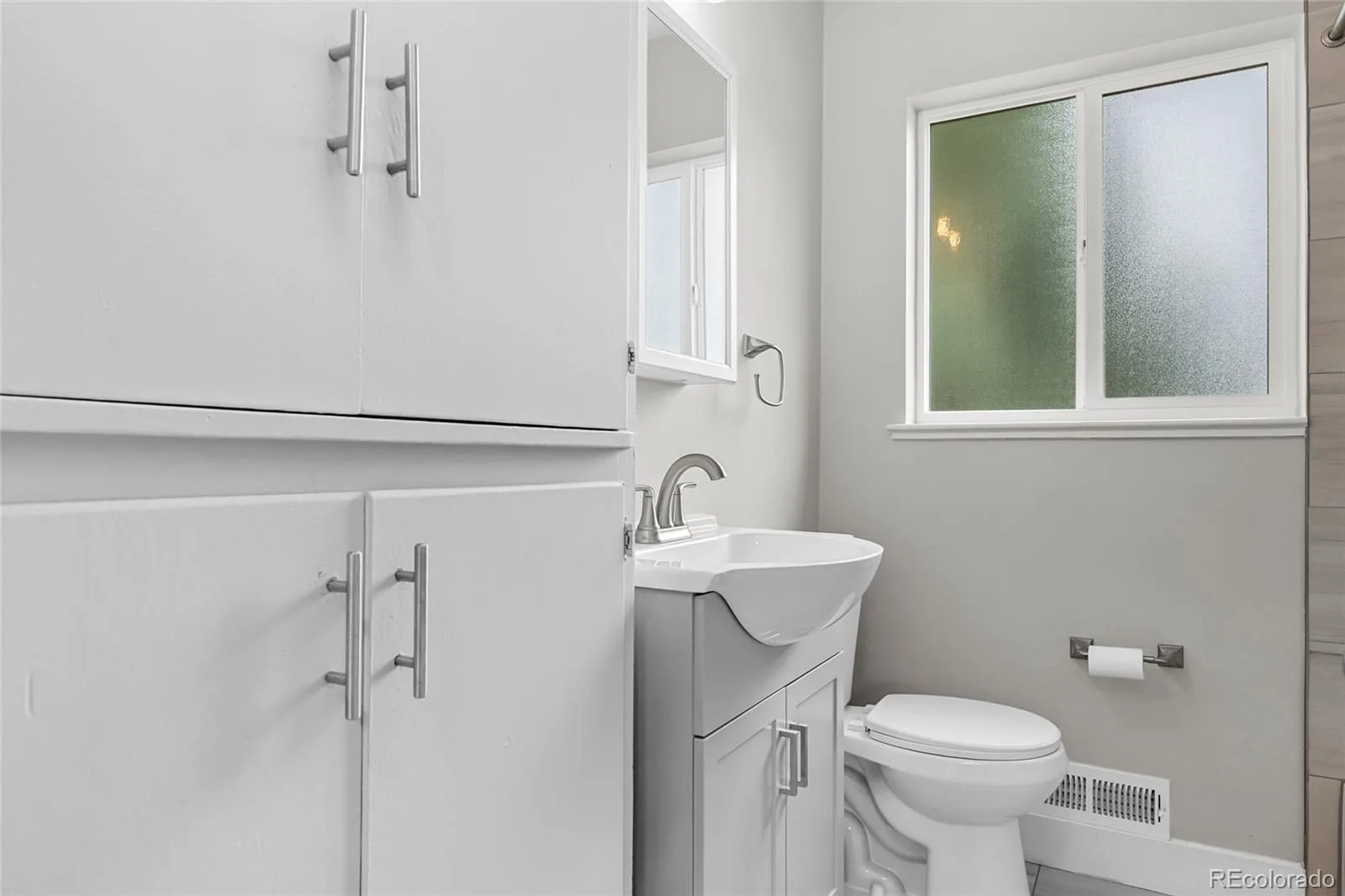 5060 W Vassar Avenue Denver CO 80219 | MLS #REC9451092 09222026172101 1600 21