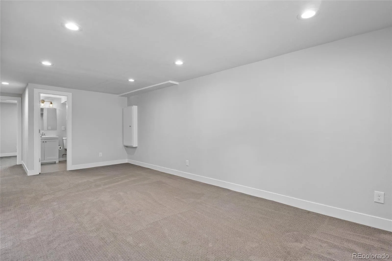 5060 W Vassar Avenue Denver CO 80219 | MLS #REC9451092 09222026172101 1600 25