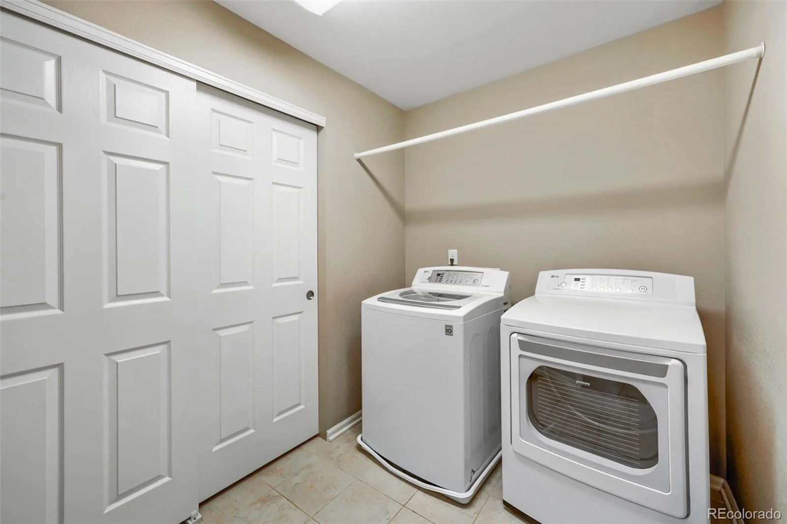 7625 Blue Water Drive Castle Rock CO 80108 | MLS #REC9454007 09012026042651 1600 24