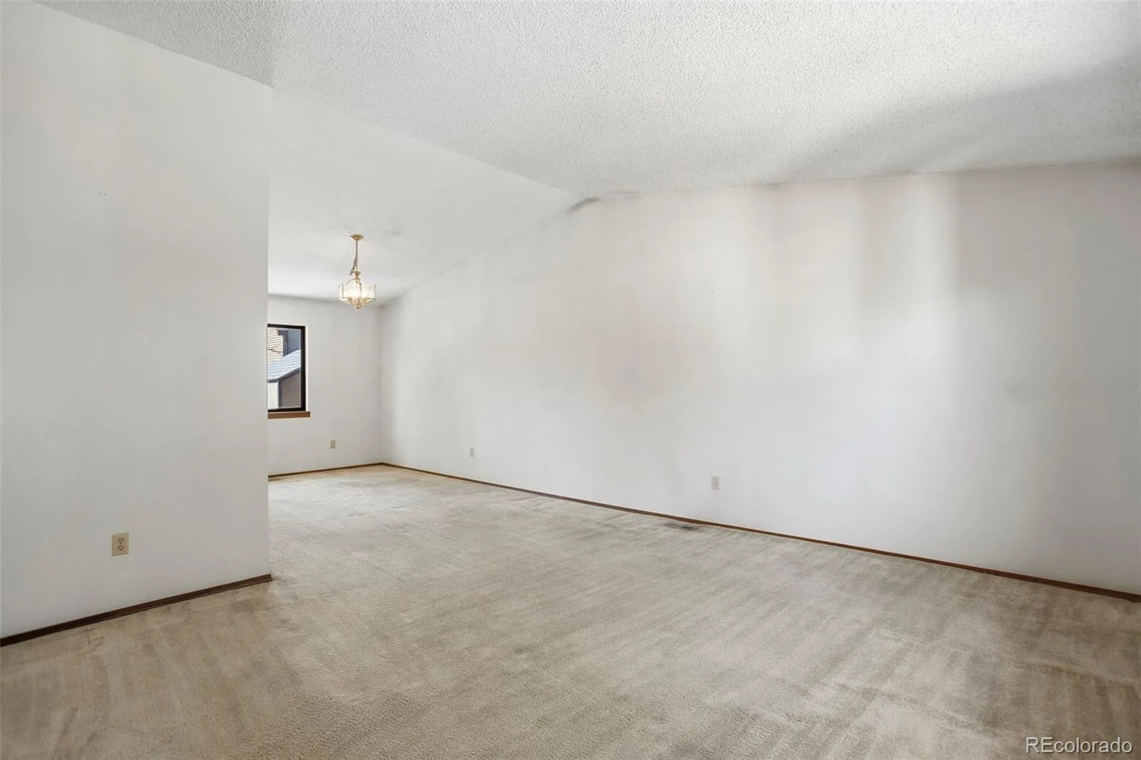 11750 E Asbury Avenue Aurora CO 80014 | MLS #REC9454626 06192026232339 1600 12